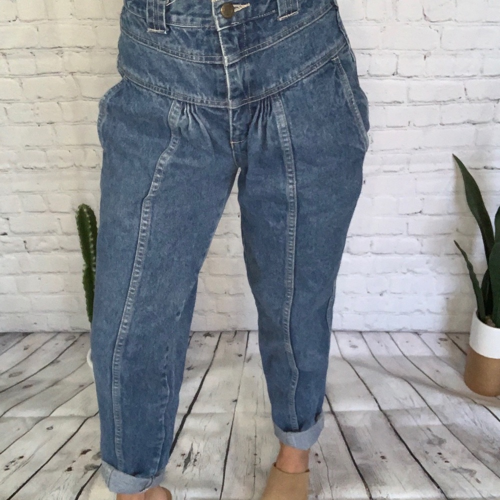 High waisted denim vintage mom jean